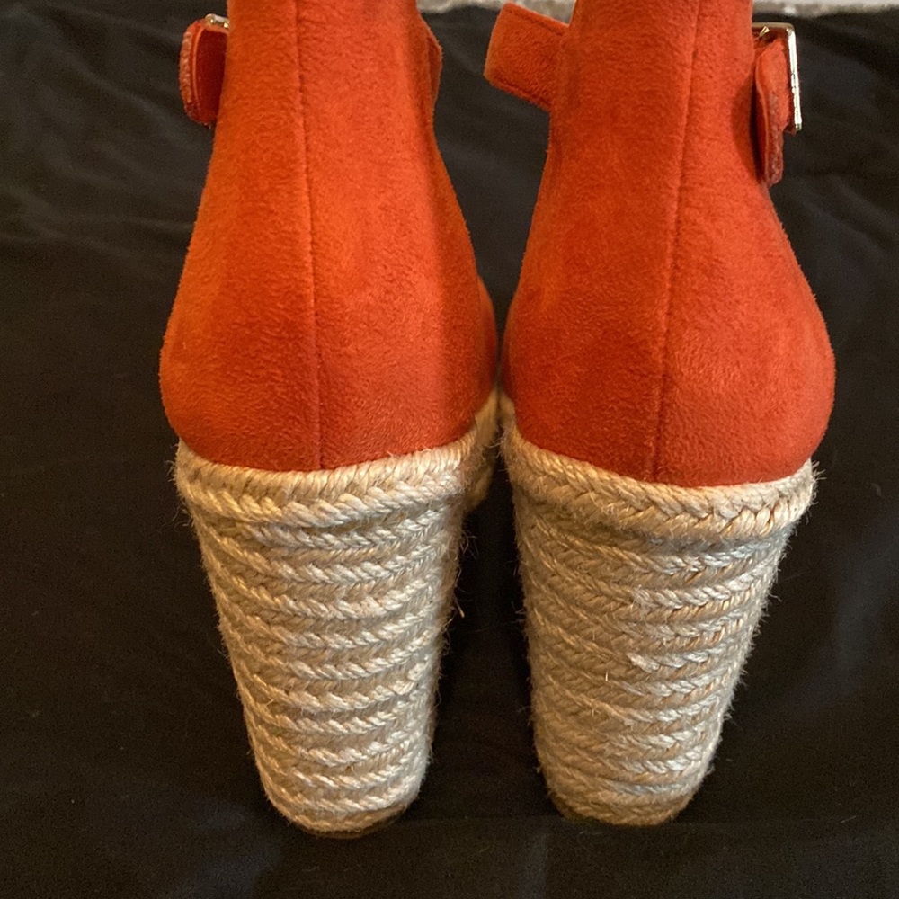 Cute Fall Wedges! - Picture 4 of 7